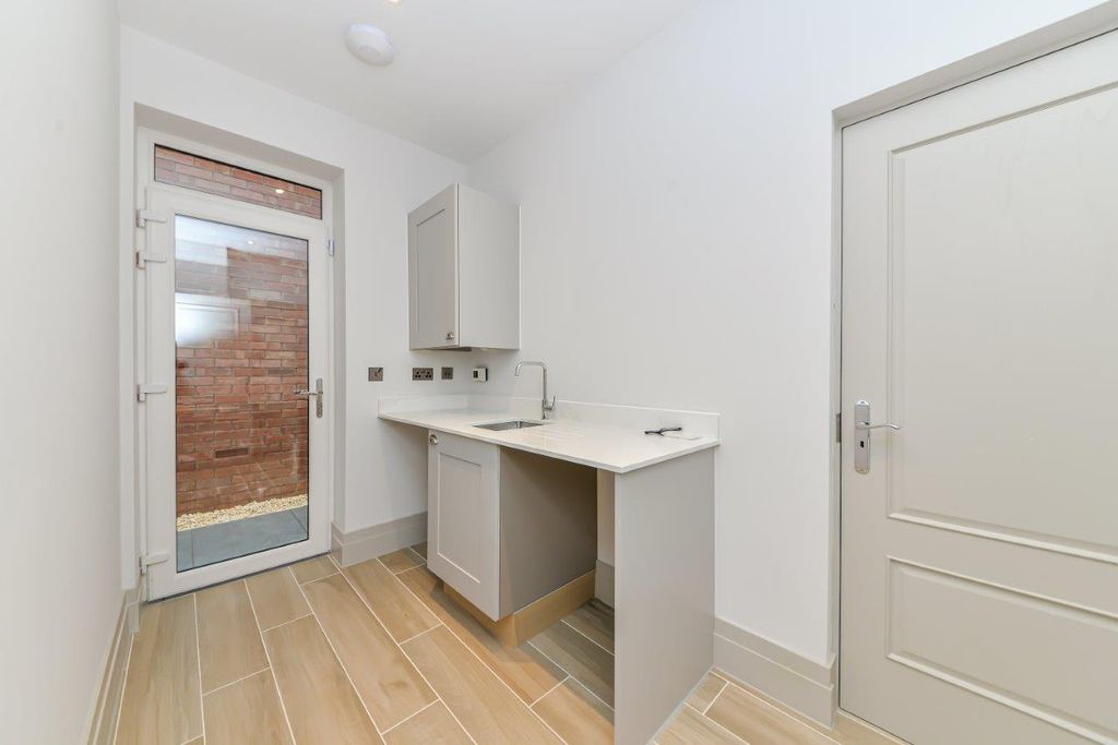 Additional image 27 of 6 bed detached house to rentClaremont Gardens, Norfolk Road, Edgbaston, Birmingham B15