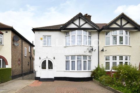 Devonshire Road, Mill Hill, London NW7