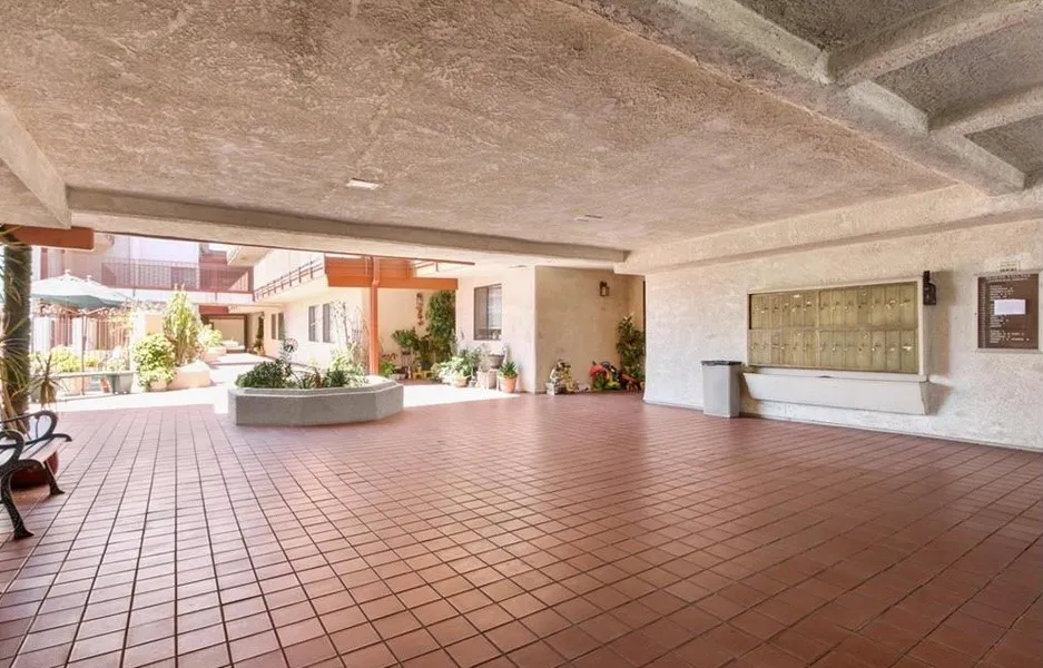 Additional image 76 of 7625 Reseda Blvd Unit 202, Reseda, CA 91335