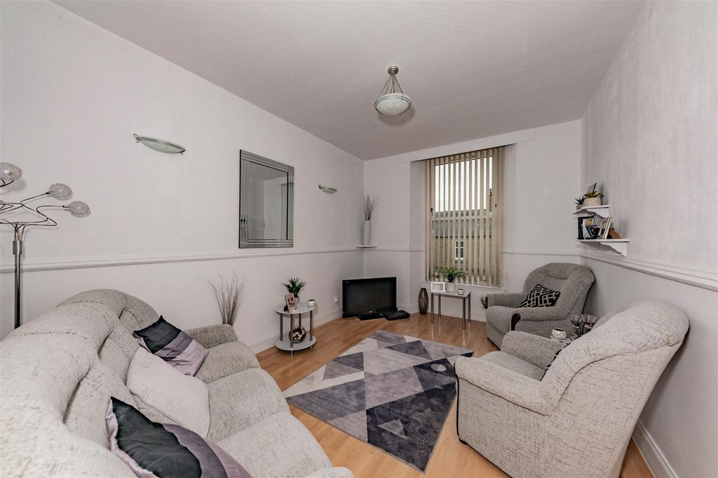 Additional image 3 of 1 bed flat for saleChurch Street, Broughty Ferry, Dundee DD5