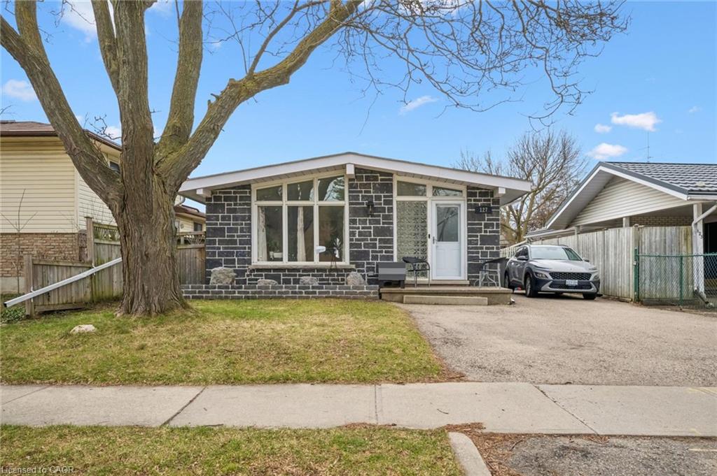 127 Kingswood Drive, Kitchener, ON, N2E 1B2