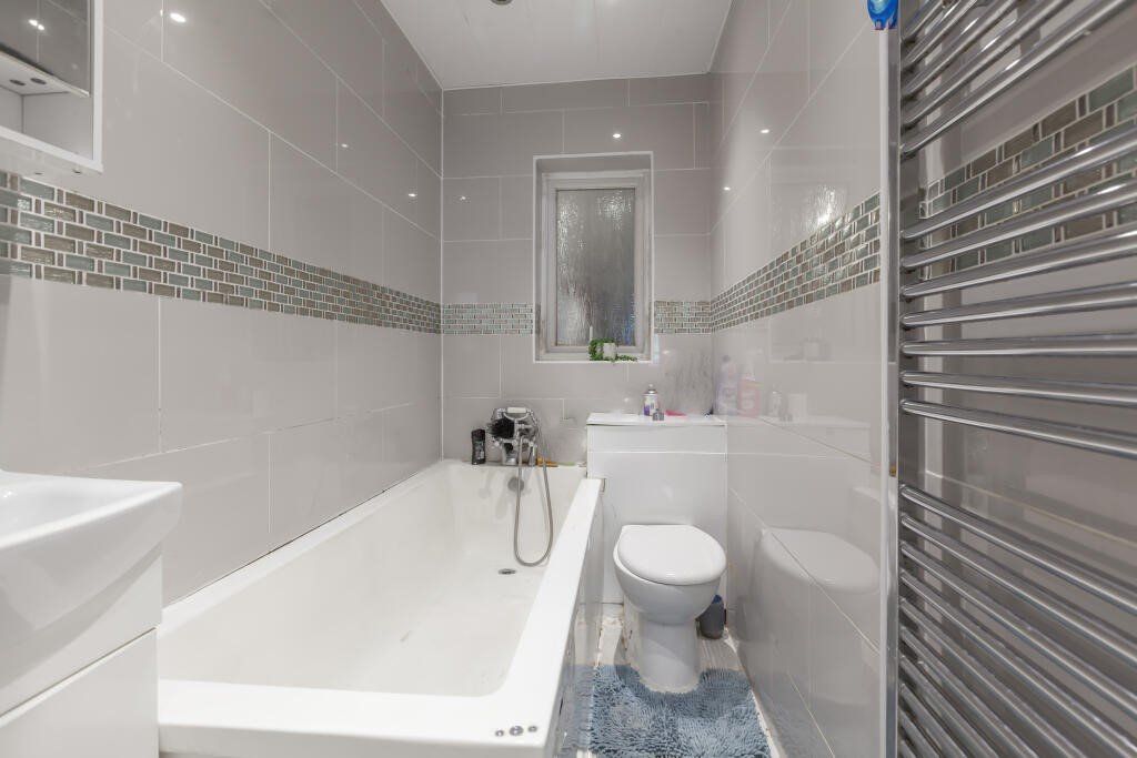 Additional image 4 of 3 bed terraced house for saleBeaumont Road, Slough, Berkshire SL2