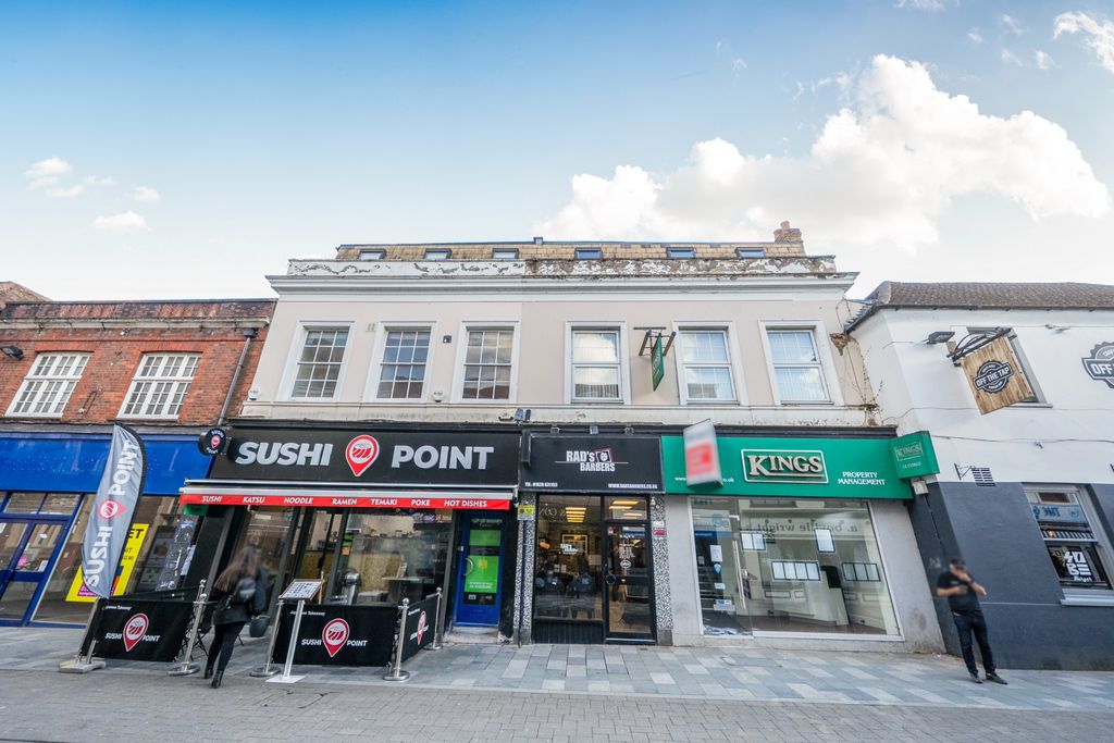 Additional image 15 of 1 bed flat to rentHigh Street, Maidenhead SL6
