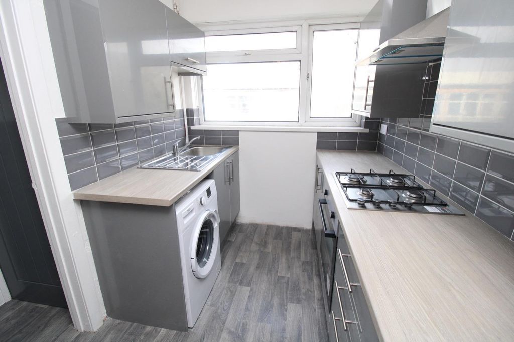 Room to rentBroadway, Treforest, Pontypridd CF37 photo 2