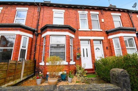 Clifton Avenue, Monton M30