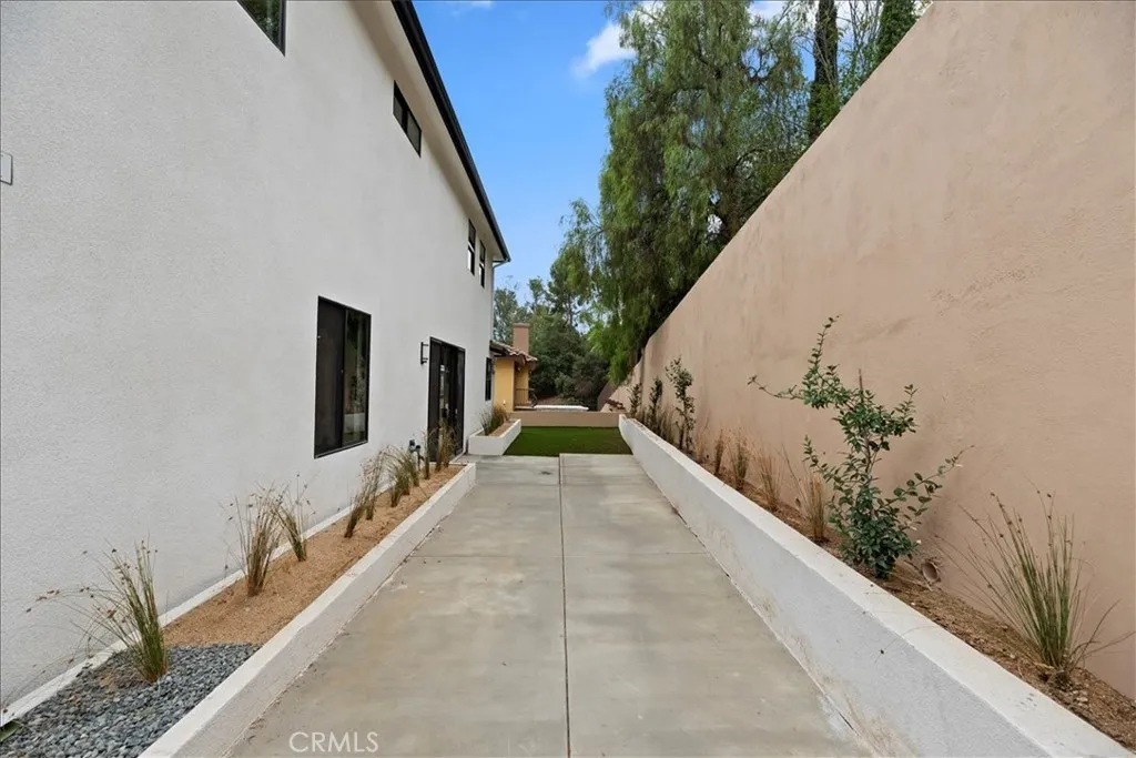 Additional image 116 of 943 N Avenue 66, Los Angeles, CA 90042