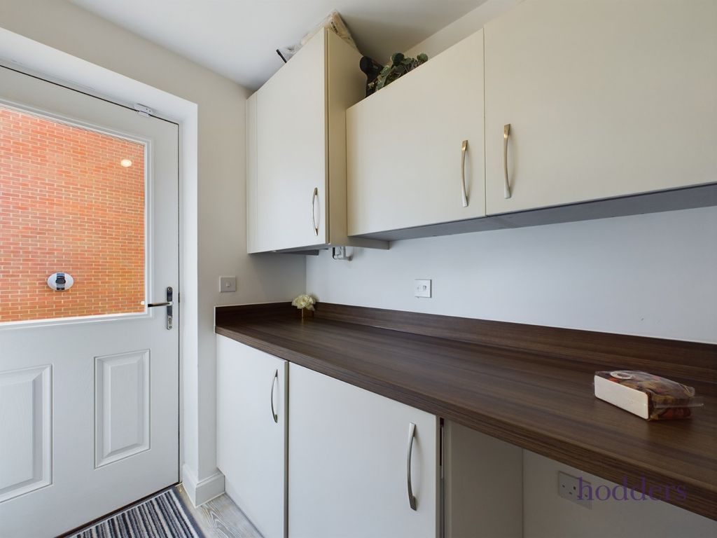 Additional image 8 of 5 bed detached house to rentBlackbess Lane, Chertsey, Surrey KT16