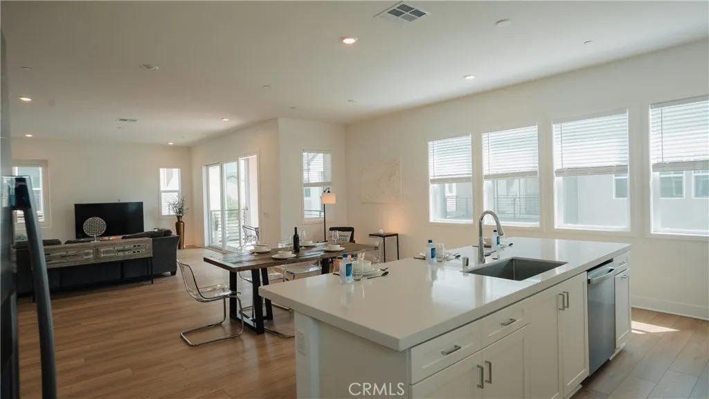 Additional image 8 of 241 Proctor, Irvine, CA 92618