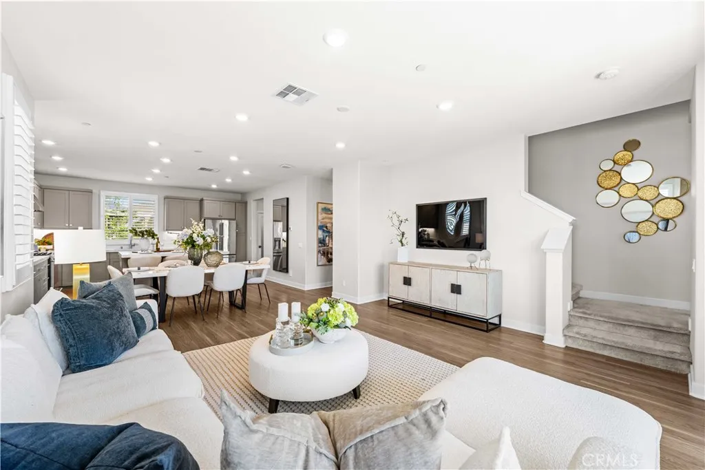 Additional image 16 of 236 keeper, Irvine, CA 92618
