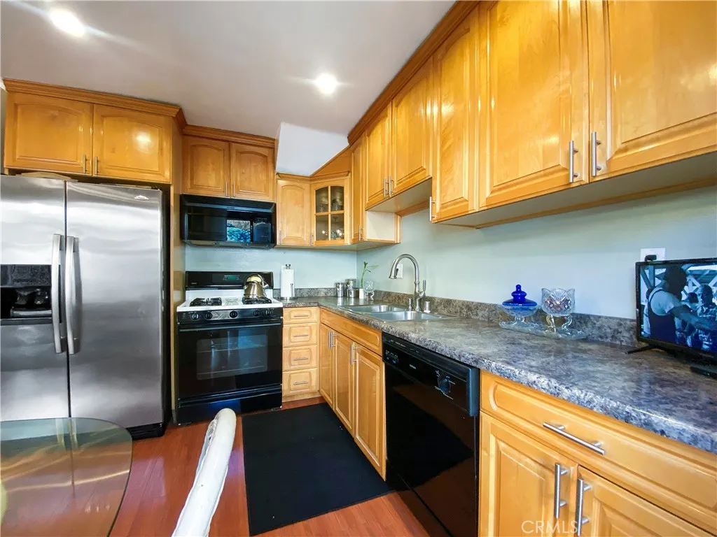 Additional image 10 of 17041 Roscoe Boulevard Unit 3, Northridge, CA 91325