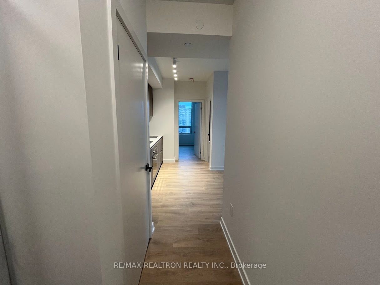 Additional image 3 of 1709-117 Broadway Avenue, Toronto, ON, M4P 1V3