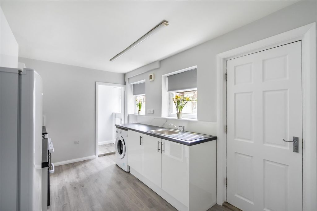 Additional image 6 of 3 bed terraced house to rentGarnet Terrace, York YO26