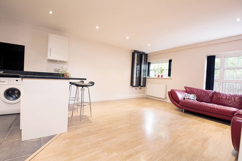 Additional image 2 of 1 bed flat to rentBridge Court, Walton-On-Thames KT12
