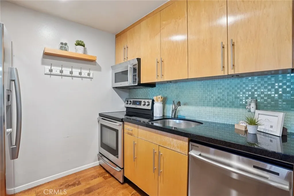 Additional image 42 of 641 S Prospect Avenue Unit 103, Redondo Beach, CA 90277