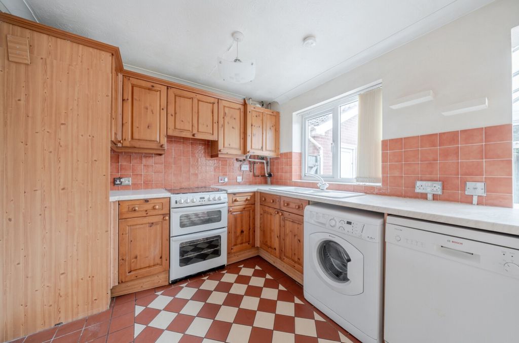 Additional image 4 of 3 bed detached house for saleDefender Drive, Grimsby, Lincolnshire DN37