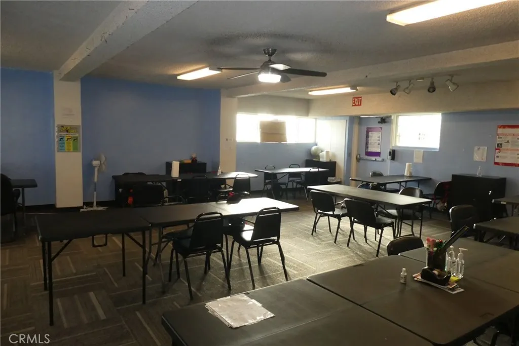 2657 Honolulu Ave, Montrose, CA 91020