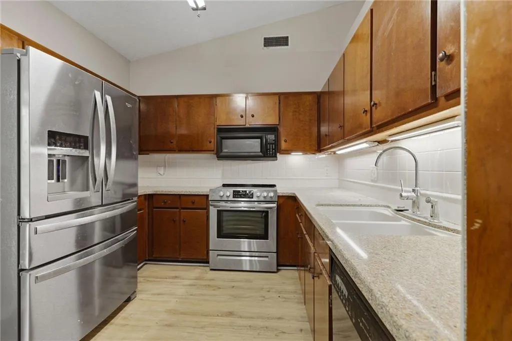 Additional image 10 of 4200 Bridgecrest Drive Unit M1, Phenix City, AL 36867