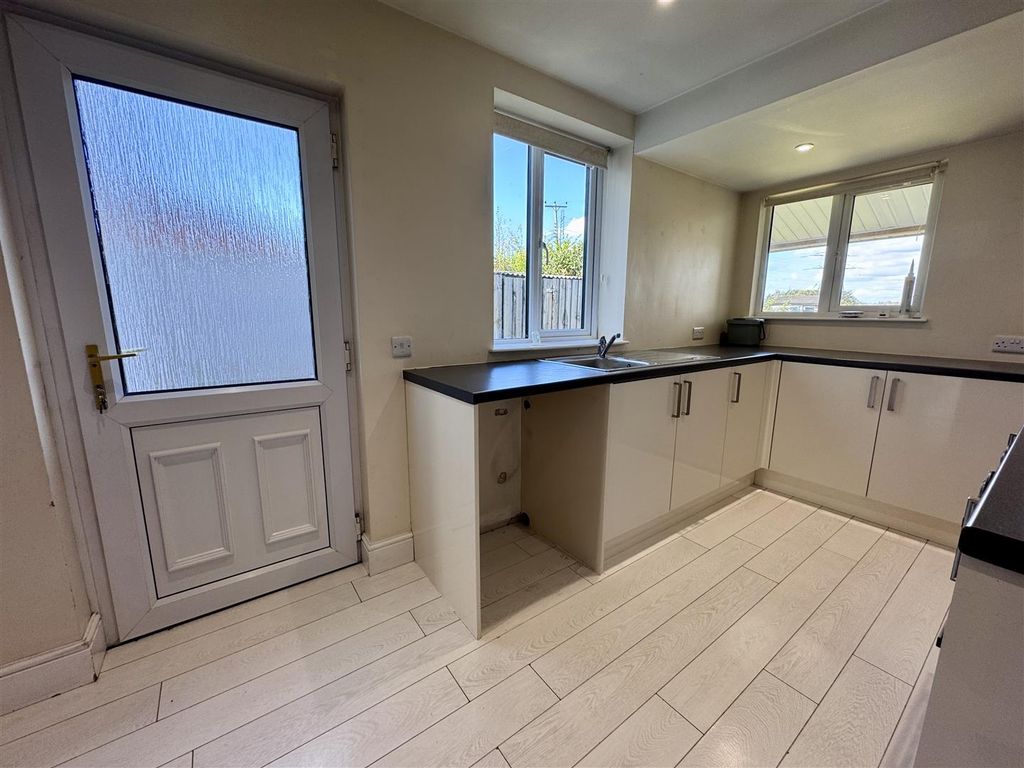 Additional image 3 of 3 bed terraced house to rentSeaview, Sudbrook, Caldicot NP26
