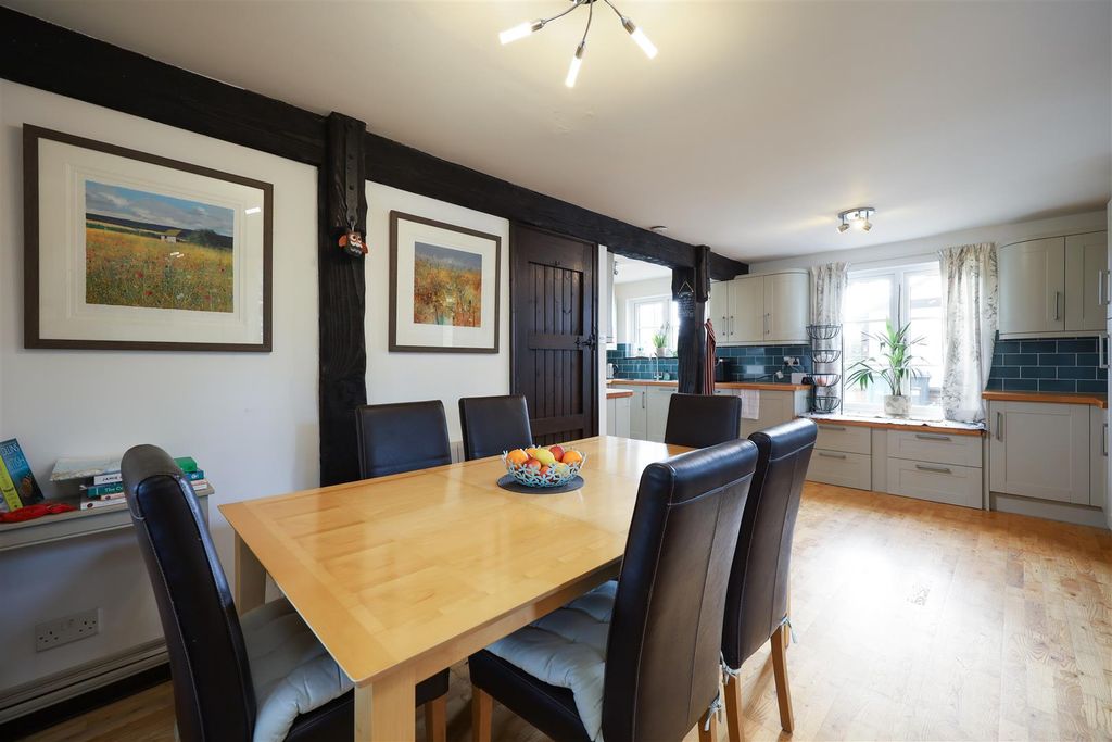 Additional image 6 of 4 bed detached house for saleWellow, Isle Of Wight PO41