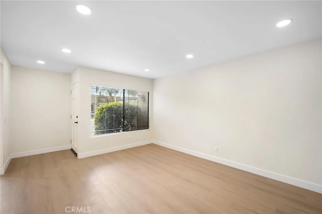 Additional image 6 of 8601 Sunland Boulevard Unit 5, Sun Valley, CA 91352