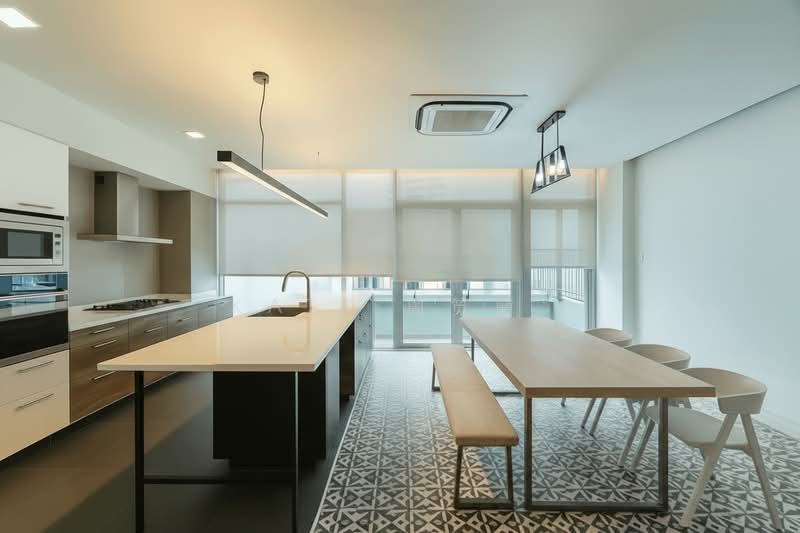 Mins stroll to Orchard | Within 1km to ACS photo 3