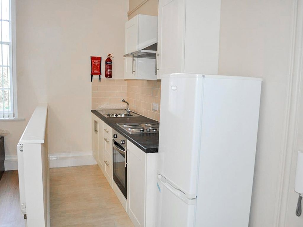 1 bed flat to rentApt 7, 12A Clarendon Road #871989 LS2