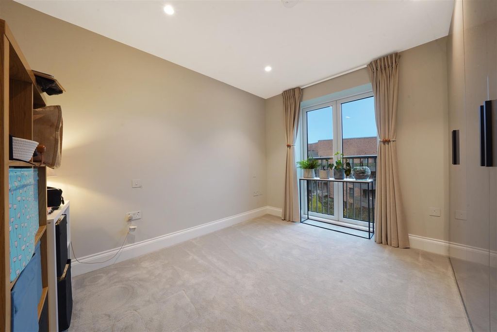 Additional image 13 of 2 bed flat to rentRoyal Engineers Way, Millbrook Park NW7