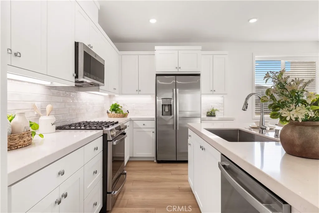 Additional image 85 of 470 Lobata, Irvine, CA 92618