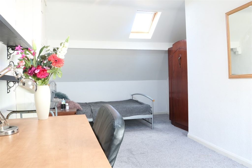 4 bed terraced house to rentClaude Street NG7