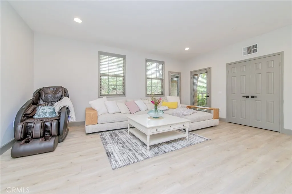 Additional image 4 of 151 Silverado, Irvine, CA 92618