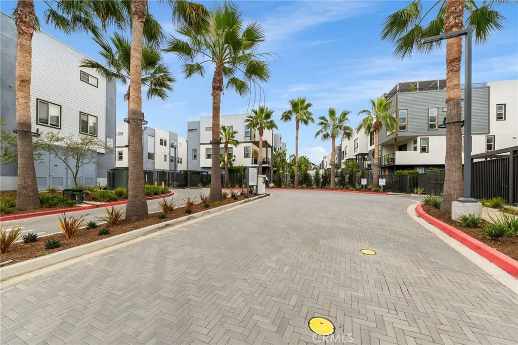 Additional image 98 of 210 Placemark, Irvine, CA 92614