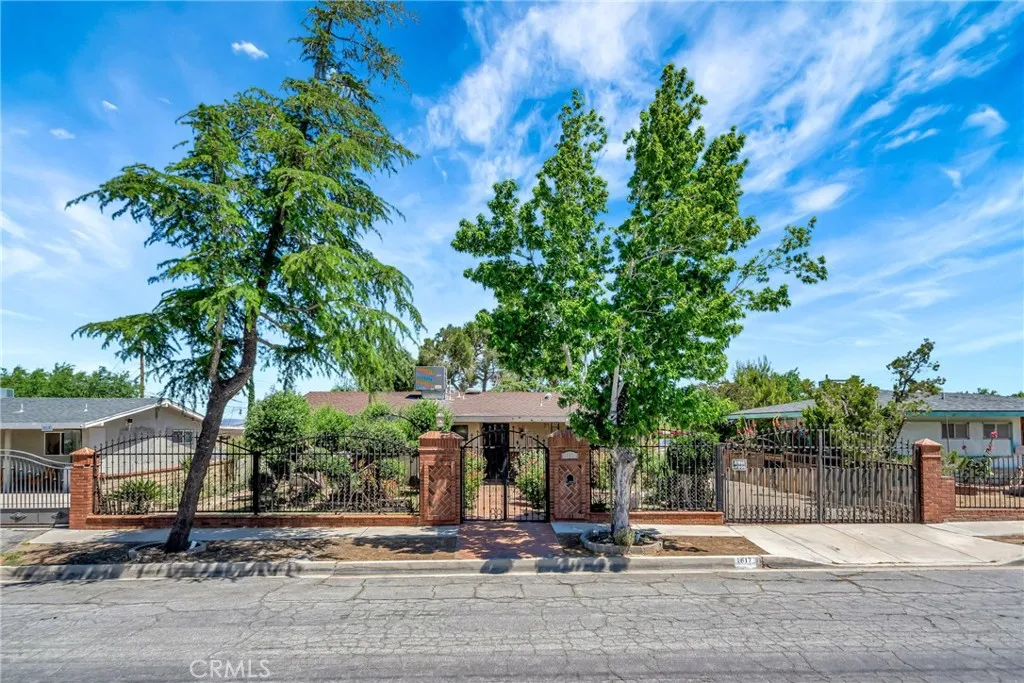 Additional image 4 of 1617 Elizabeth Lake Rd, Palmdale, CA 93551