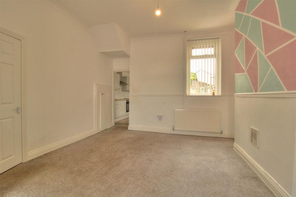 Additional image 6 of 4 bed end terrace house to rentBarry Road, Barry CF63