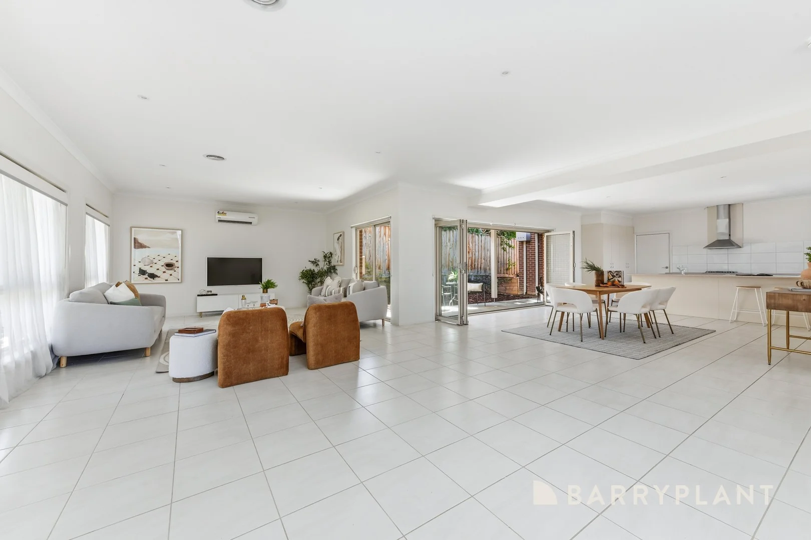 Additional image 2 of 1/27 Kirrawee Avenue, Wantirna South VIC 3152