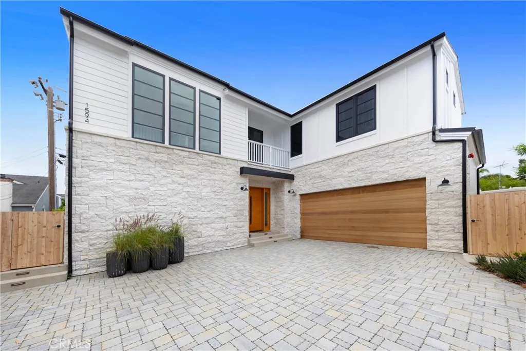 Additional image 3 of 1594 Redlands Place, Costa Mesa, CA 92627