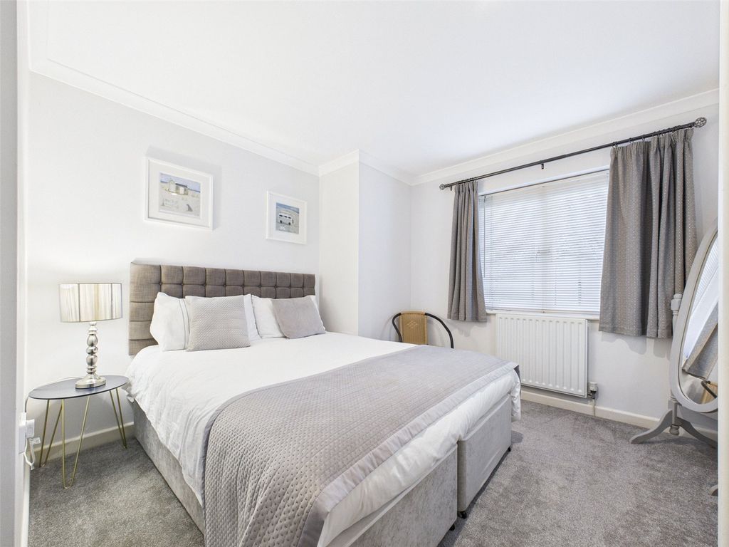 Additional image 13 of 2 bed flat for saleEgloshayle Road, Wadebridge, Cornwall PL27