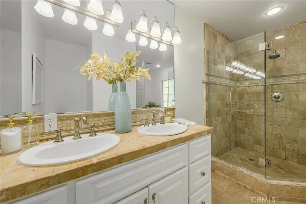 Additional image 49 of 17256 Lemay St, Lake Balboa, CA 91406