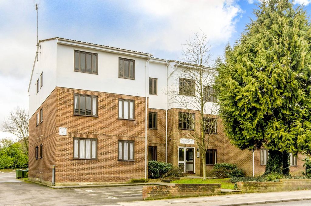 1 bed flat to rentStation Road, High Barnet, Barnet EN5