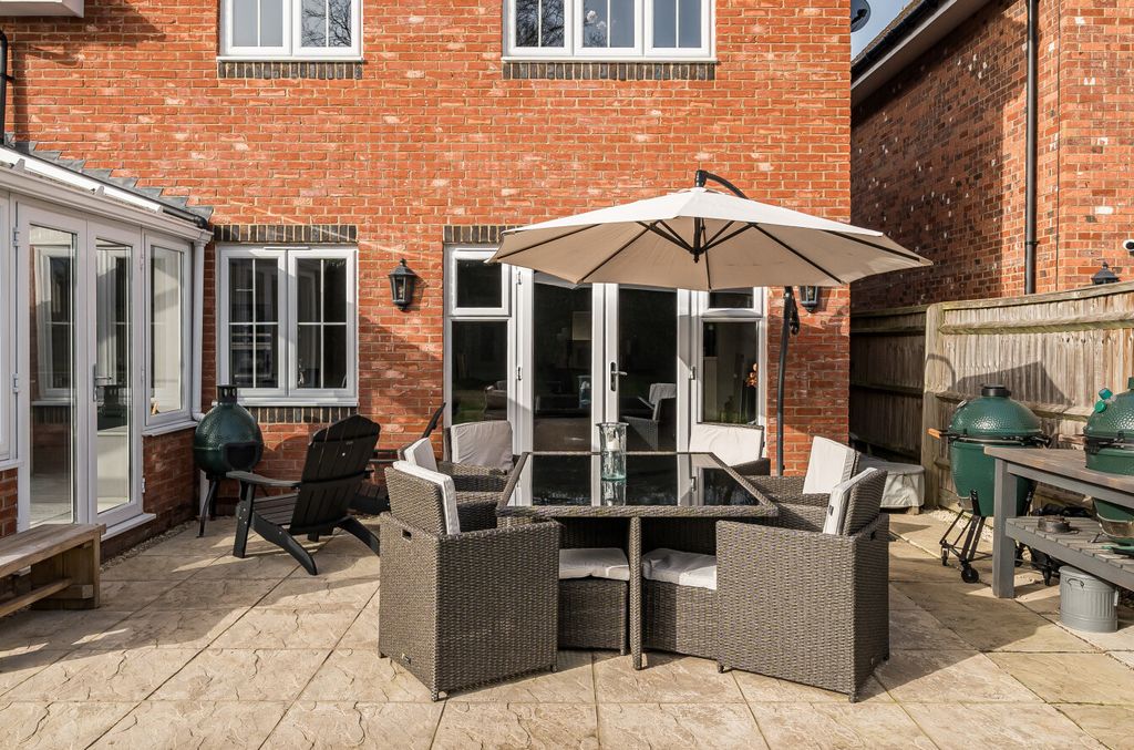 Additional image 27 of 4 bed detached house for saleElen Place, Bracknell, Berkshire RG42