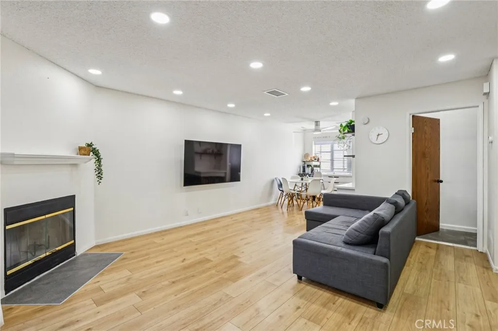 Additional image 4 of 26127 Frampton Avenue Unit E, Harbor City, CA 90710