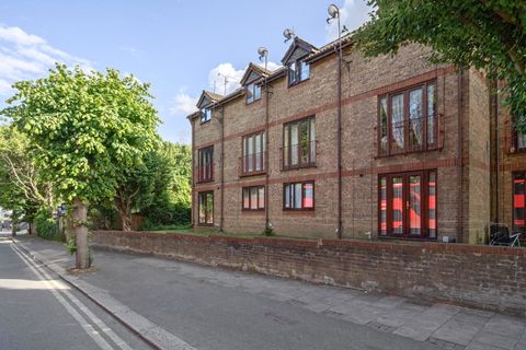 Hawthorn Place, Erith DA8