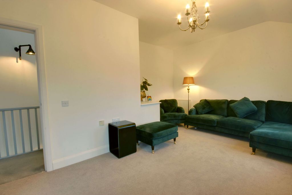 Additional image 8 of 3 bed terraced house to rentLord Roberts Road, Beverley HU17