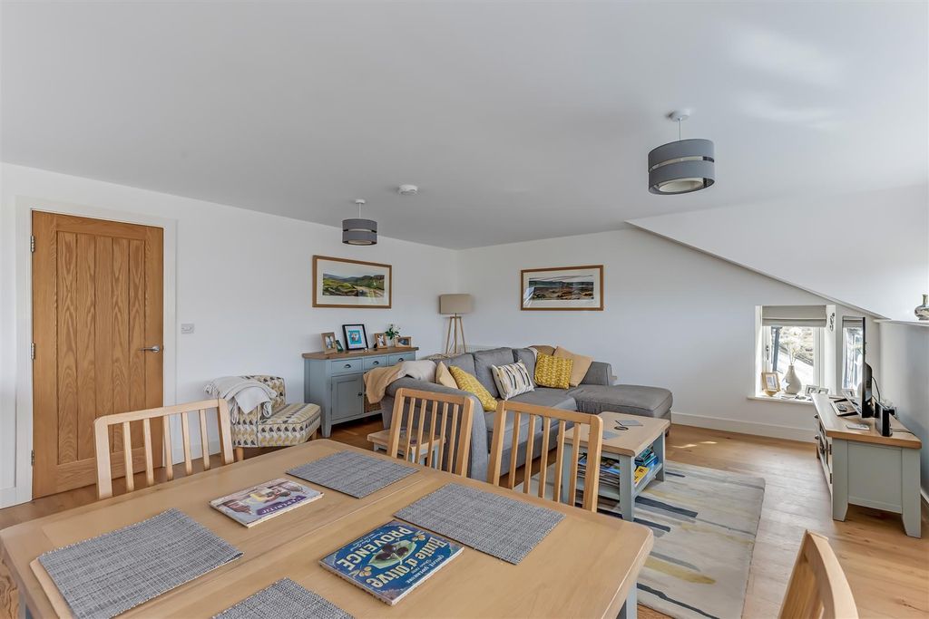 Additional image 6 of 2 bed flat for saleWest View, Ilkley LS29