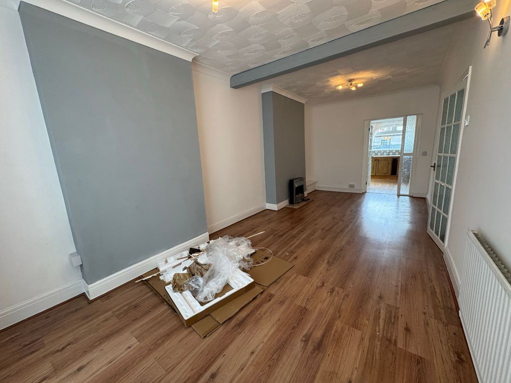 Additional image 2 of 3 bed semi-detached house to rentFrobisher Road, Newport NP19