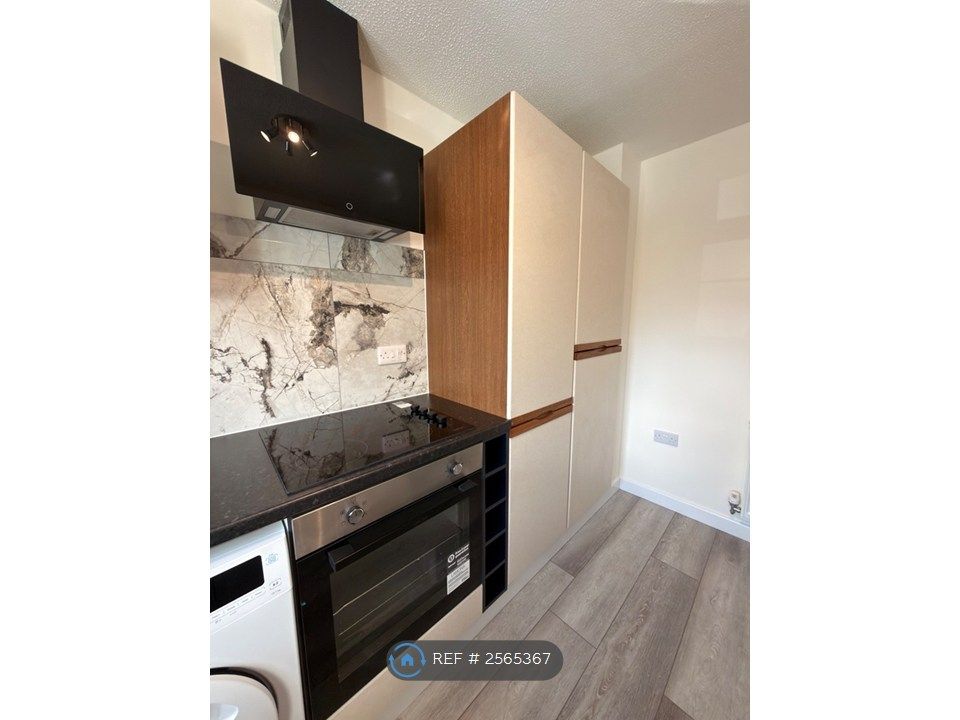 Additional image 3 of 2 bed maisonette to rentMorley Place, Hungerford RG17