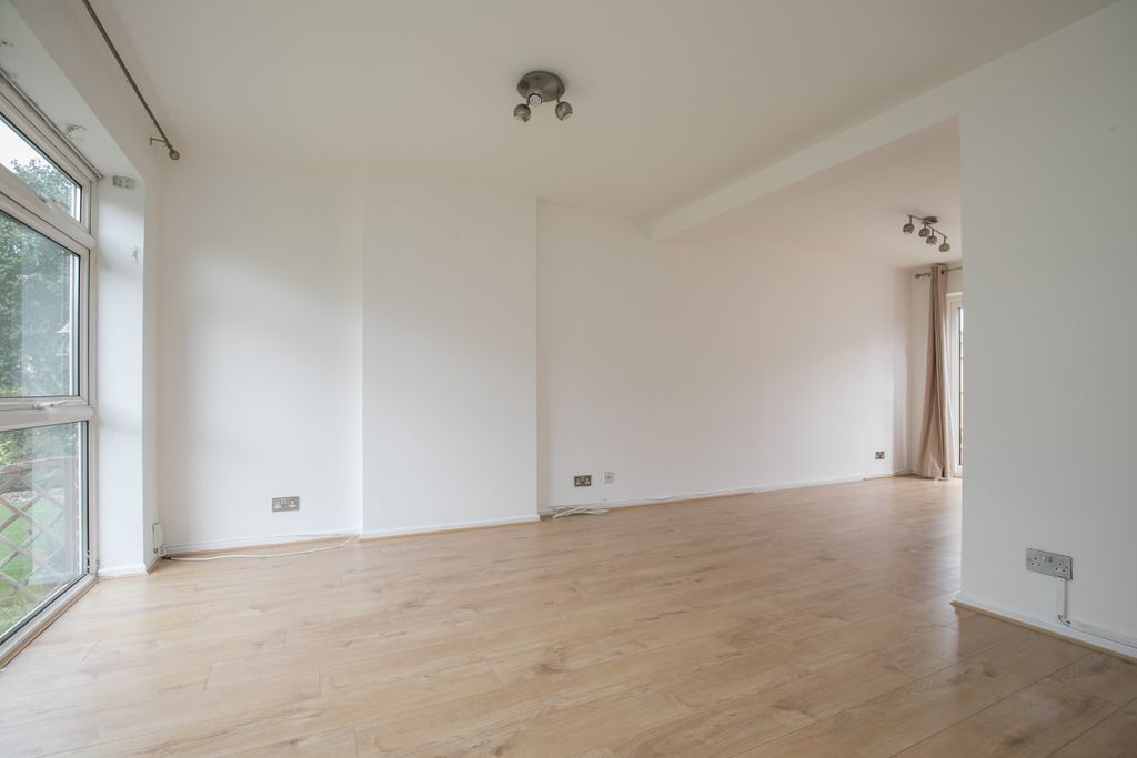 Additional image 18 of 3 bed terraced house to rentPalmers Close, Maidenhead SL6