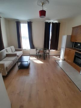 Uxbridge Road, Shepherds Bush, London W12, Room to rent