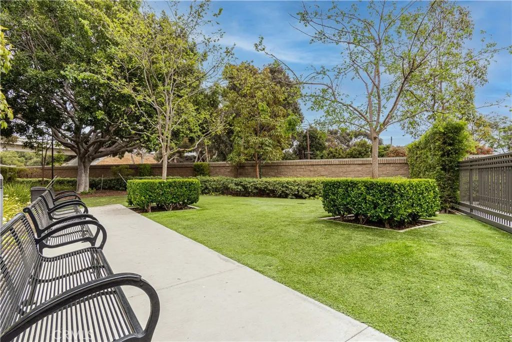 Additional image 43 of 5560 Boardwalk Unit 105, Hawthorne, CA 90250