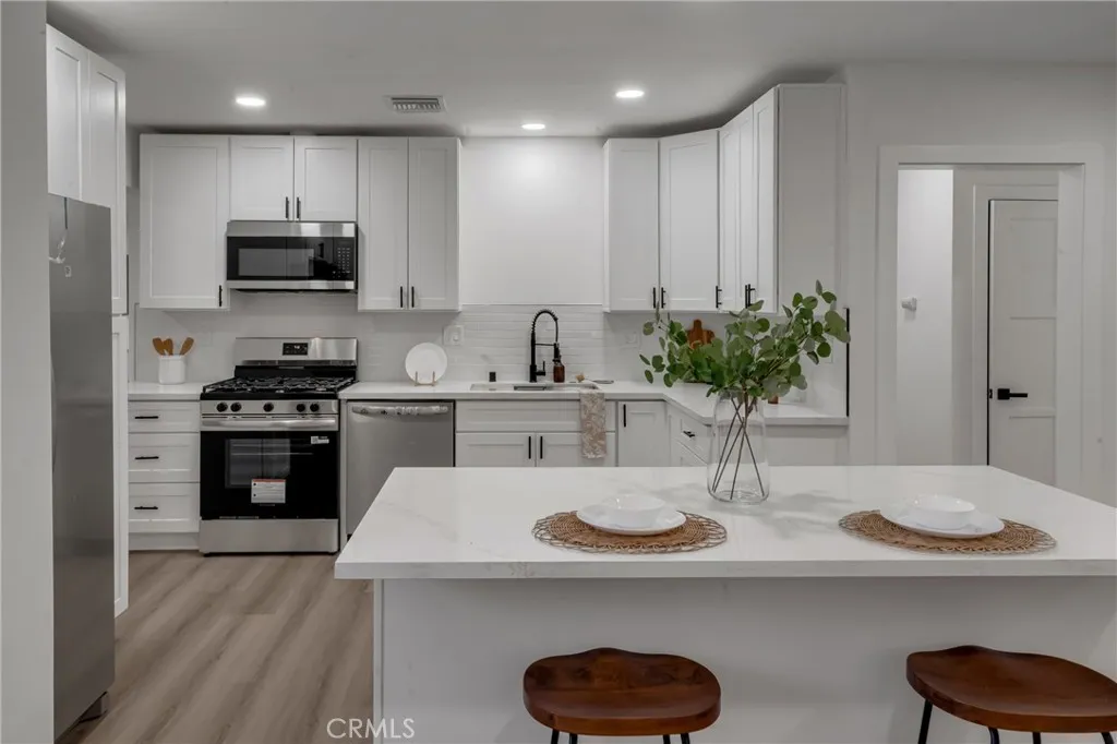 Additional image 13 of 1741 N Rose St, Burbank, CA 91505