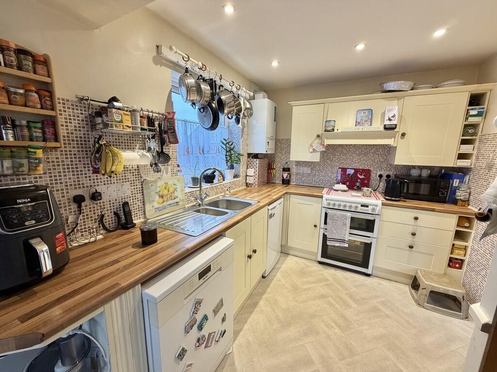 Maddocks Hill , Warminster photo 5